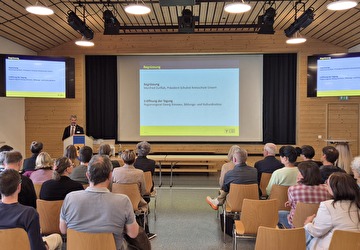 Regierungsrat Georg Simmen, Bildungs- und Kulturdirektor des Kantons Uri, eröffnete in Andermatt die diesjährige Schulpräsidienkonferenz.
