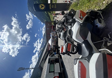Präventionsaktion «Super Biker» 2025 - Zahlreiche Motorradfahrer informieren sich auf dem Urnerboden