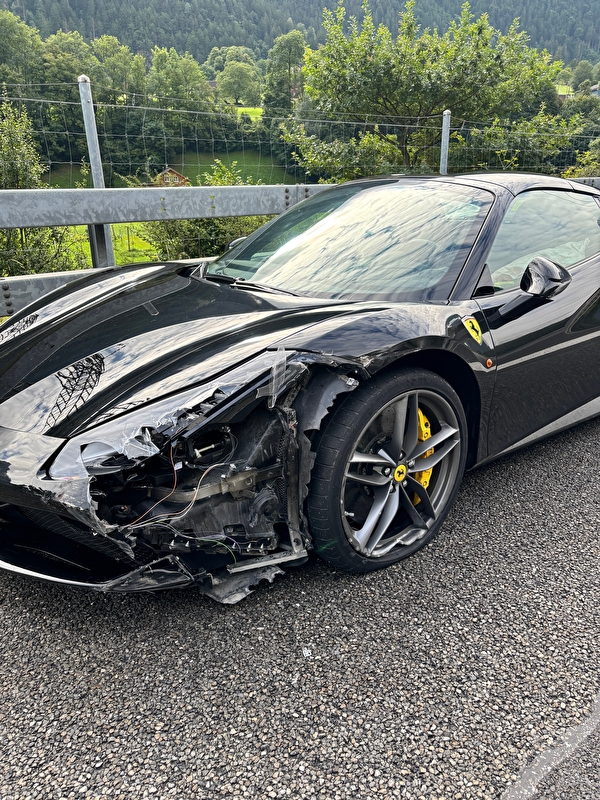 Verkehrsunfall auf der Autobahn A2