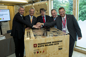 Unterschrift Vereinbarung Expo 2015