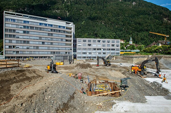 Die Arbeiten am neuen Kantonsspital sind im vollem Gange.