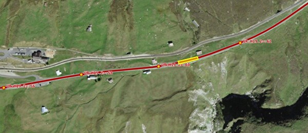 Bildlegende: Der Durchlass Schöni auf der Oberalpstrasse (gelb markiert) wird saniert. Bild Baudirektion Uri