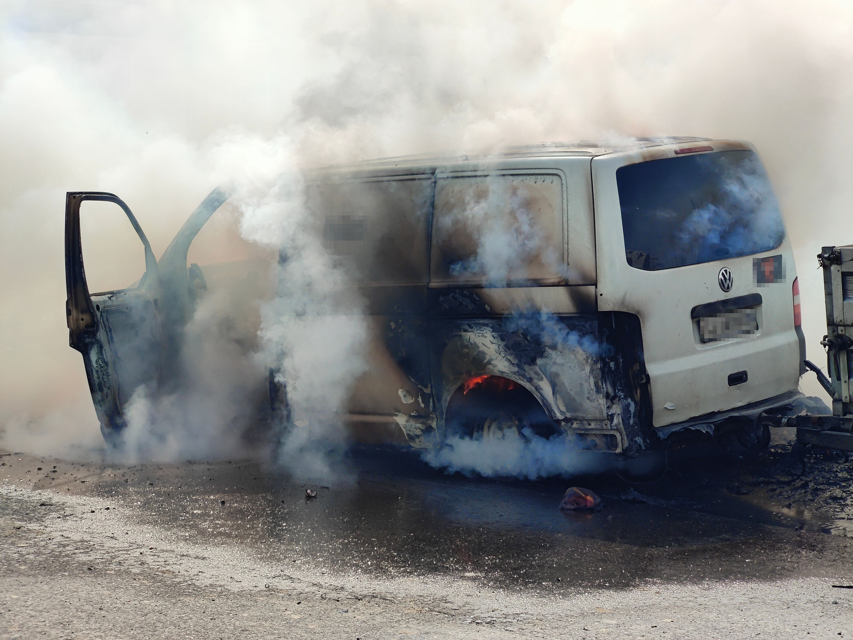 Fahrzeugbrand in Andermatt – niemand verletzt