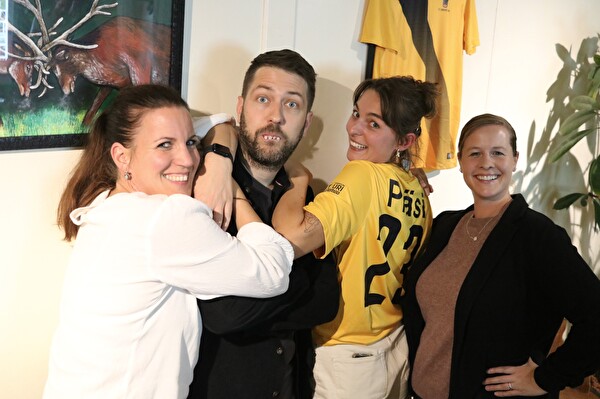 Der erste Vorstand des FC Landrat Uri (von links): Claudia Schuler, Simon Arnold, Chiara Gisler und Céline Huber.