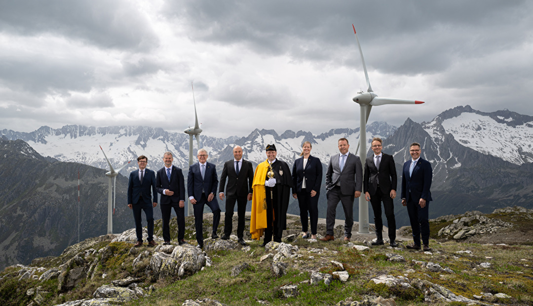 Der Regierungsrat 2026-2028 (von links): Kanzleidirektor Roman Balli, Bildungs- und Kulturdirektor Georg Simmen, Volkswirtschaftsdirektor Urban Camenzind, Landammann und Justizdirektor Daniel Furrer, Landweibel Erwin Gisler, Landesstatthalterin und Sicherheitsdirektorin Céline Huber, Gesundheits-, Sozial- und Umweltdirektor Christian Arnold, Finanzdirektor Urs Janett und Baudirektor Hermann Epp.