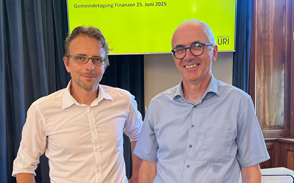 Finanzdirektor Urs Janett (links) und Walter Schuler, Stellvertreter des Leiters Amt für Steuern, referierten an der Gemeindetagung. 