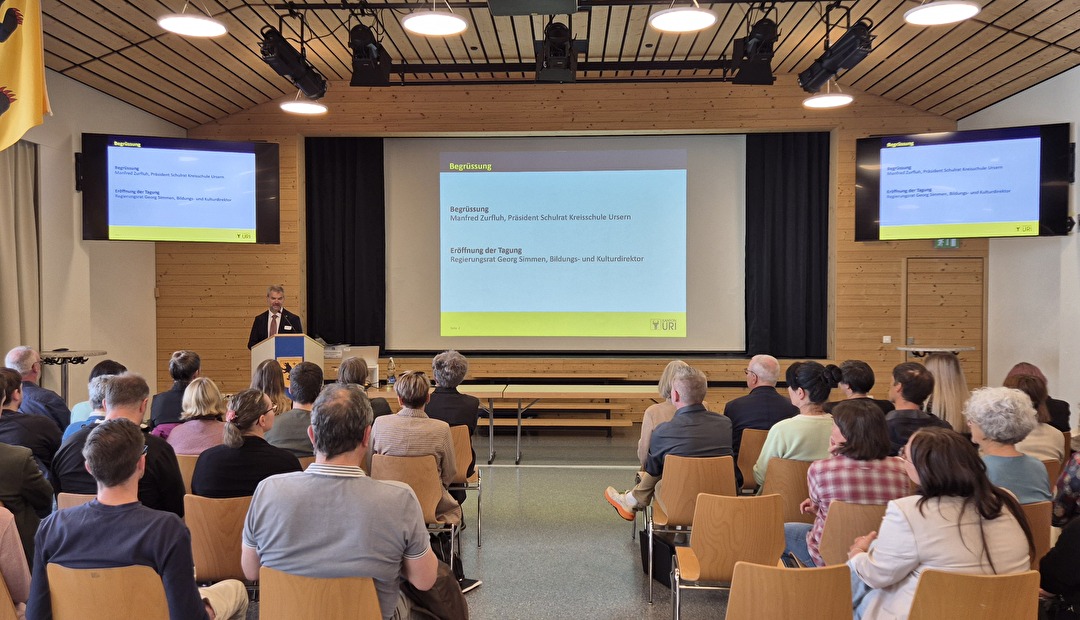 Regierungsrat Georg Simmen, Bildungs- und Kulturdirektor des Kantons Uri, eröffnete in Andermatt die diesjährige Schulpräsidienkonferenz.