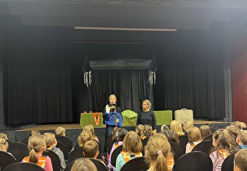 Verkehrserziehung durch das Puppentheater «tiramisü»