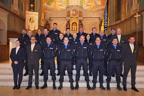 Feierliche Inpflichtnahme- und Beförderungsfeier bei der Kantonspolizei Uri