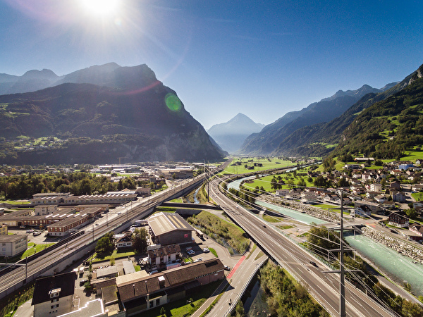 Unteres Reusstal mit Infrastrukturen