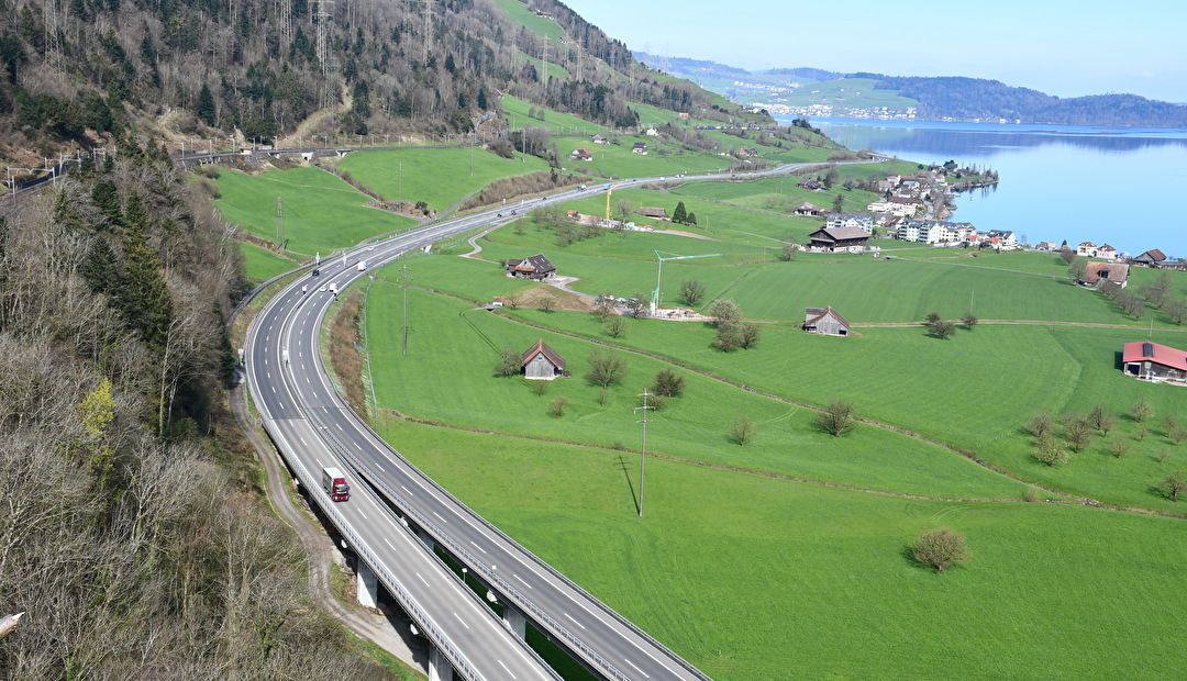 Bildlegende: Die Autobahn A4 wird in mehreren Nächten zwischen Brunnen und Küssnacht wegen Unterhaltsarbeiten gesperrt. Bild Amt für Betrieb Nationalstrassen