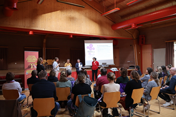 An der Veranstaltung wurden Chancen und Herausforderungen der interprofessionellen Zusammenarbeit in der Palliative Care diskutiert.