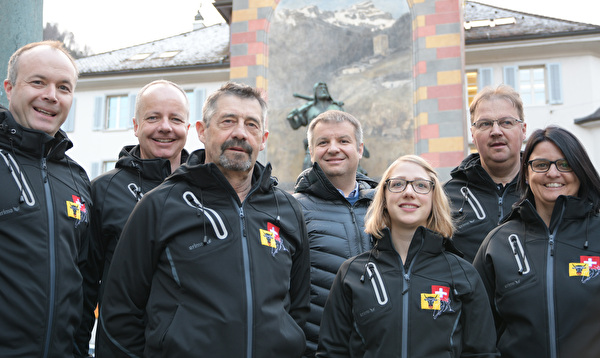 Das OK der 35. SPSM. Von links Gusti Planzer, Reto Pfister, Ernst Gisler, Ehrenpräsident Dimitri Moretti, Sonja Aschwanden, Stefan Simmen, Nadia Müller. Es fehlt Othmar Arnold. 