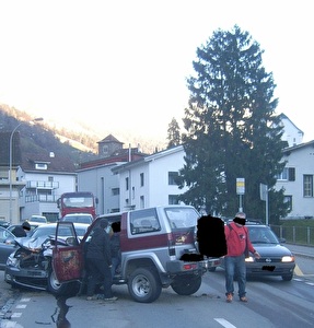 Kollision von zwei Personenwagen