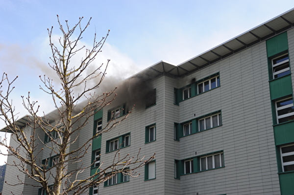 Brand Mehrfamilienhaus Altdorf