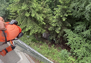 Verkehrsunfall auf der Klausenstrasse – eine Person verletzt