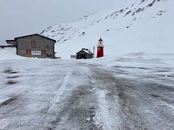 Der Oberalppass ist ab Freitagmorgen freigeräumt.