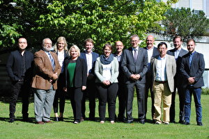 Die internationale Delegation der GZA wurde von Volkswirtschaftsdirektor Urban Camenzind (5. von rechts) in Uri empfangen.