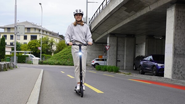 E-Trottinette sind keine geeigneten Geschenke für Kinder