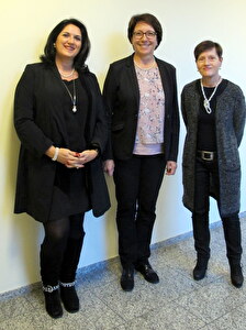 v.l.n.r.: Dr. phil. Bettina Ugolini, Regierungsrätin Barbara Bär, Margrit Freivogel, Projektleiterin