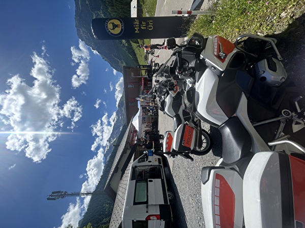 Präventionsaktion «Super Biker» 2025 - Zahlreiche Motorradfahrer informieren sich auf dem Urnerboden