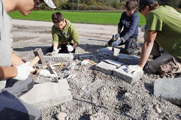 Jugendliche an Berufsinformationstagen, Gärtner/in EFZ Landschaftsbau