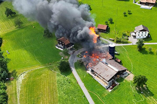 Scheune im Vollbrand