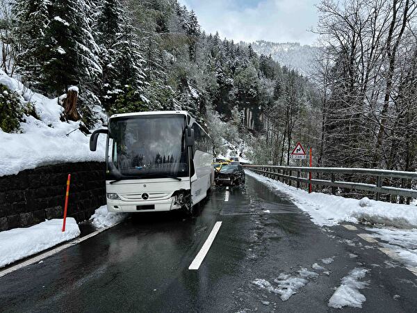 Unfall Bus PW