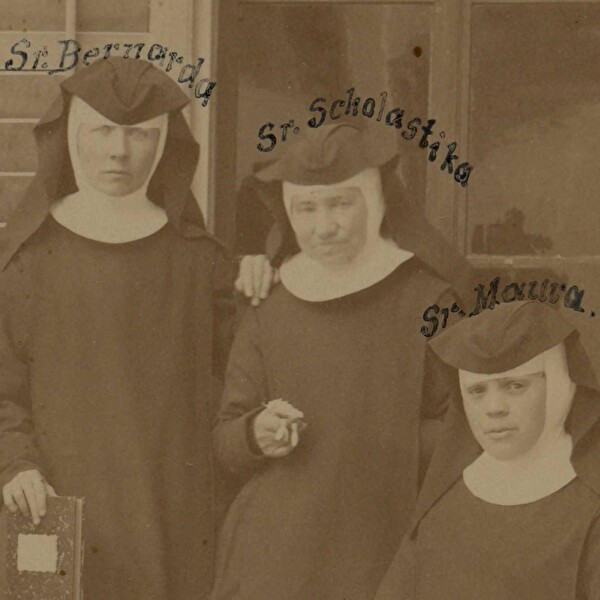 Gruppenbild Schwestern Melchtal um 1888