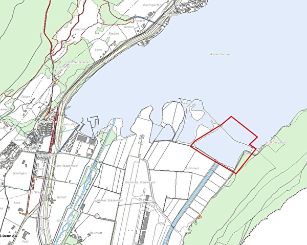Übersichtsplan Wasserbauprojekt Aufwertung Südufer Alpnachersee. Der Projektperimeter des Teilprojekts Mündungsbucht ist rot umrandet (Quelle: GIS Obwalden). 