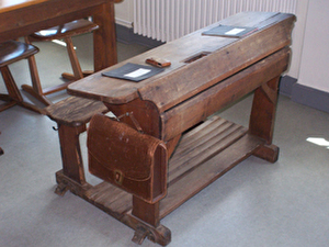 Schule in alter Zeit
