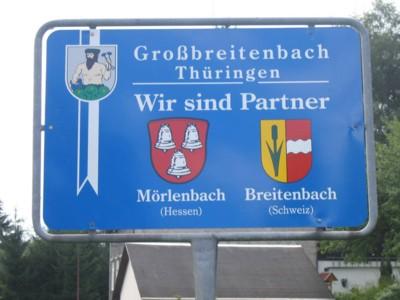 Partnerschaftstafel beim Ortseingang