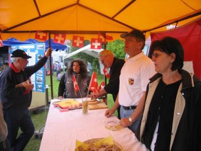 Nach einer halben Stunde war der Stand fast leer (...gefressen)
