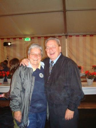 Gret Rechsteiner und Gemeindepräsident Bernhard Haas