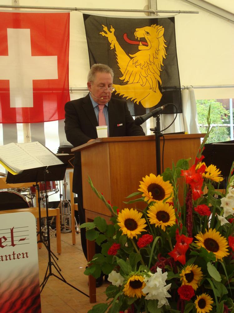 Gastgeber Gemeindepräsident B. Haas bei der Begrüssung