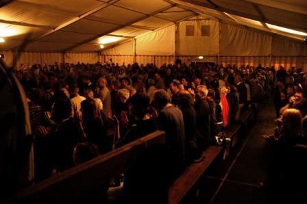 Publikum applaudiert