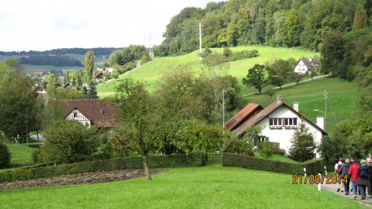 Bannumgangteilnehmer auf Mühlbergstrasse