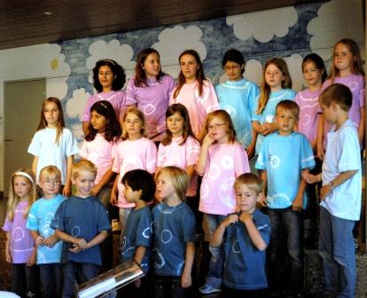 Sonntagsschul-Kinder singen2