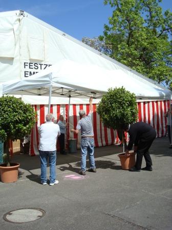 Aufstellen Festzelt