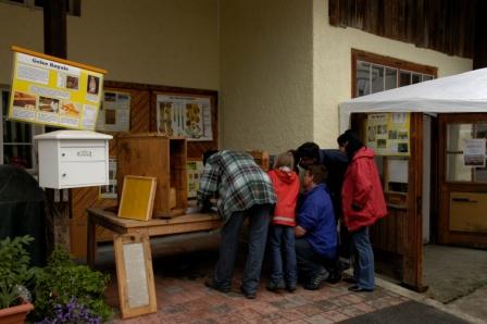 Infostand Bienen KratzGutHof