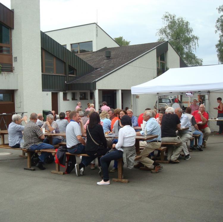 Stimmung vor dem Festzelt