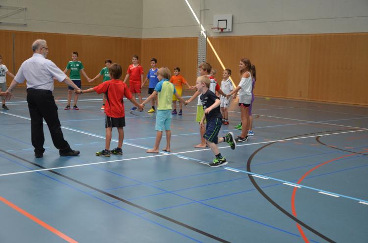 Spilnachmittag mit Hans Fluri von der Spielakademie Brienz
