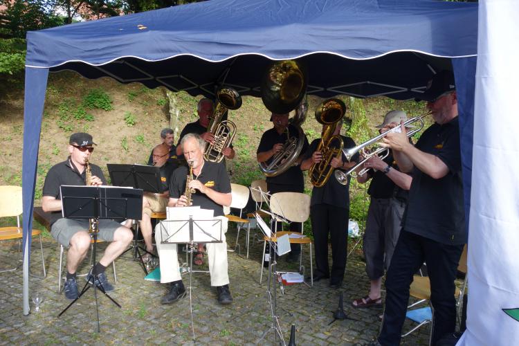 Musikalische Unterhaltung durch die Puuremusig GmbH am Gryfesee.