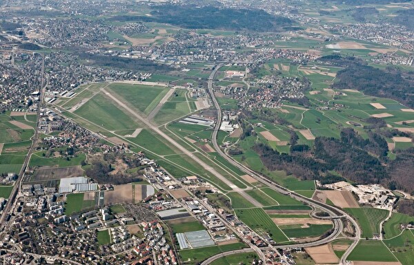 Sicht auf Flugplatz Dübendorf