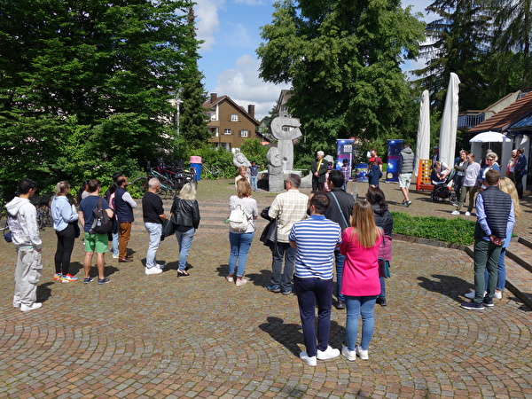 Begrüssung vor dem Gsellhof