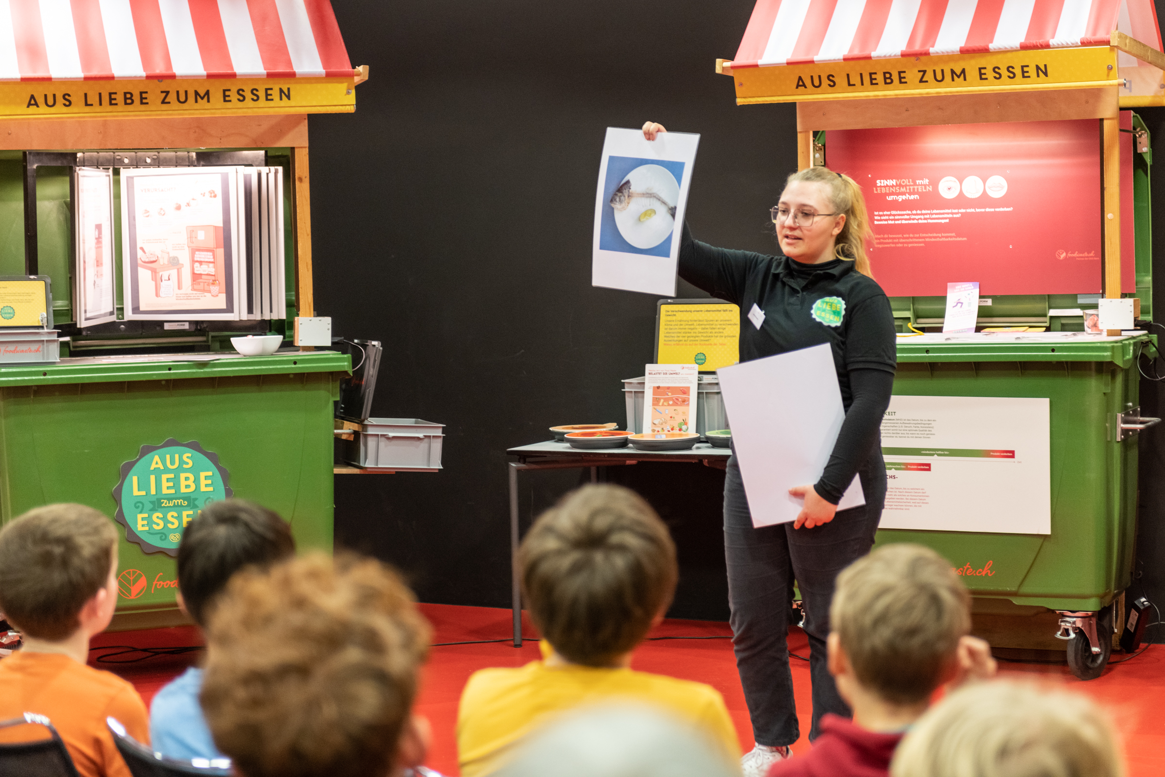 Die Ausstellung veranschaulicht auf spielerische Art und Weise, wie Food Waste verhindert werden kann.