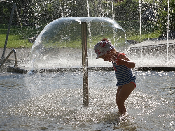 Kind im Wasser