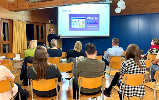 Bild von Präsentation bei Social Media Vortrag