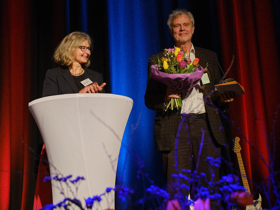 Stadtpräsidentin Barbara Thalmann und Kunstpreisgewinner Dieter Zwicky