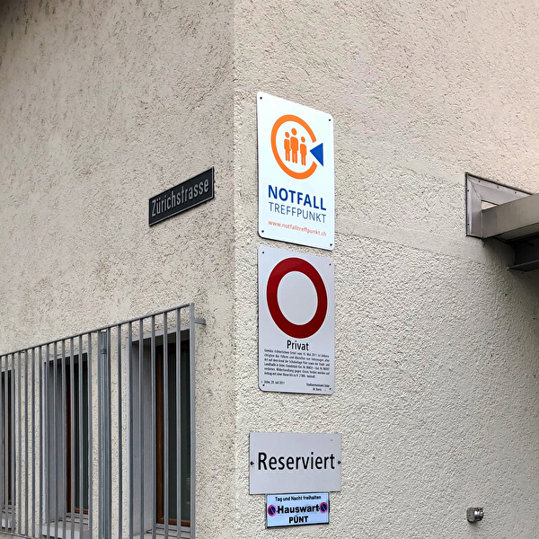Notfalltreffpunkt beim Schulhaus Pünt